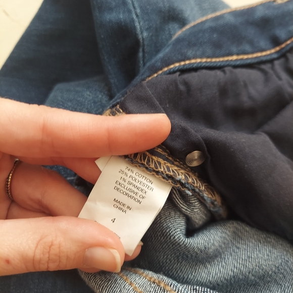 Soho Jeans bermuda denim shorts distressed cuffed long inseam modest Sz 4 - Picture 5 of 9